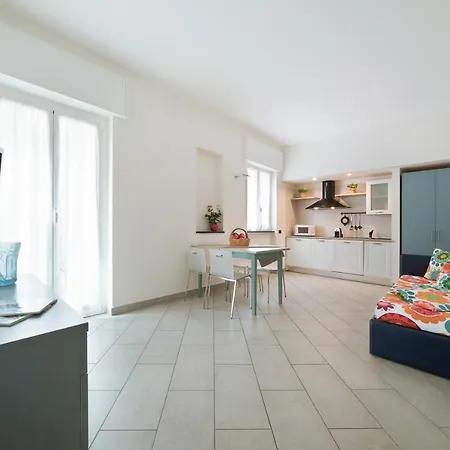 Free Parking 公寓式酒店 莱圭利亚