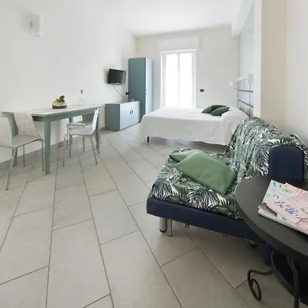 Free Parking 公寓式酒店