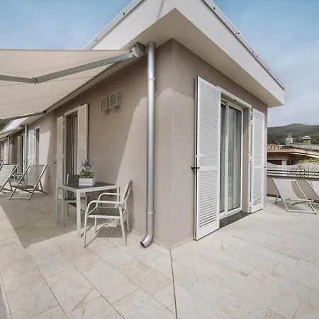 Free Parking アパートホテル 3*