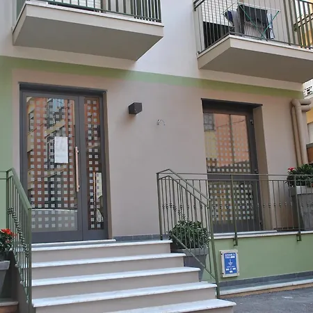 Free Parking 3* Laigueglia
