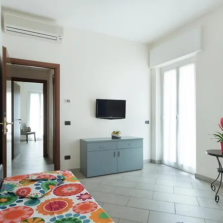 Free Parking 아파트호텔 라이구에글리아