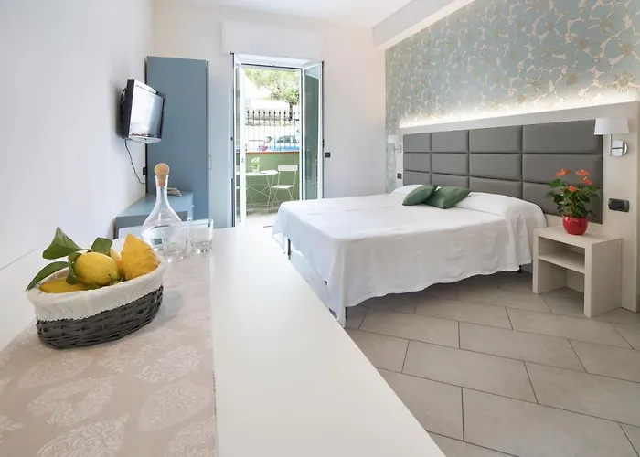 Free Parking Apartahotel 3*